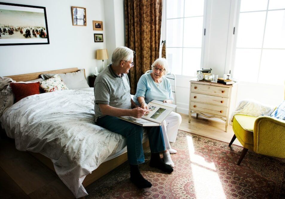 elderly-couple-home